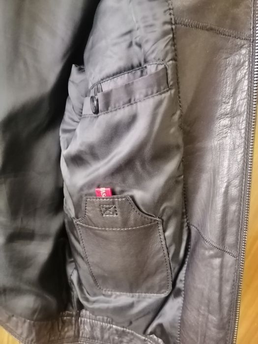 Куртка кожаная стильная.