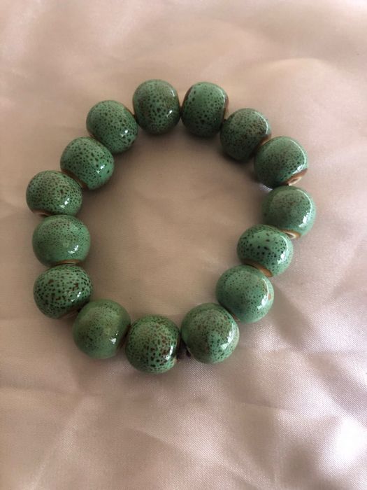 Pulseira em tons verdes bonita