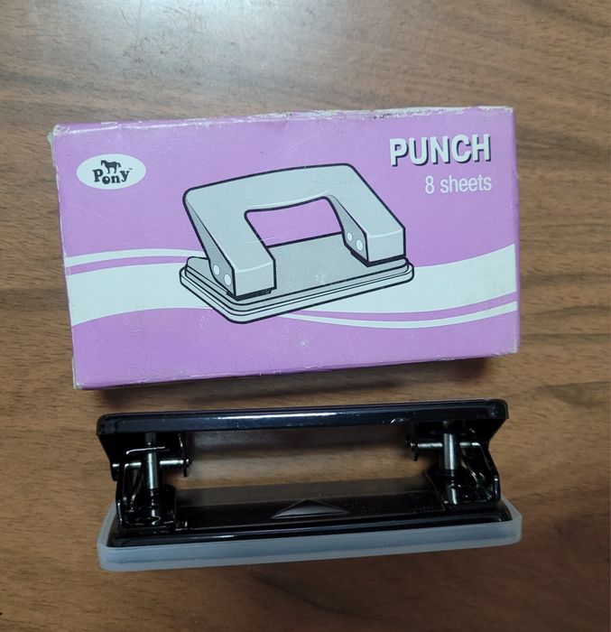 Дырокол канцелярский