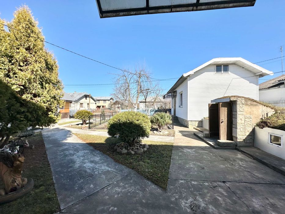 Готовий до проживання будинок в Тисмениці!