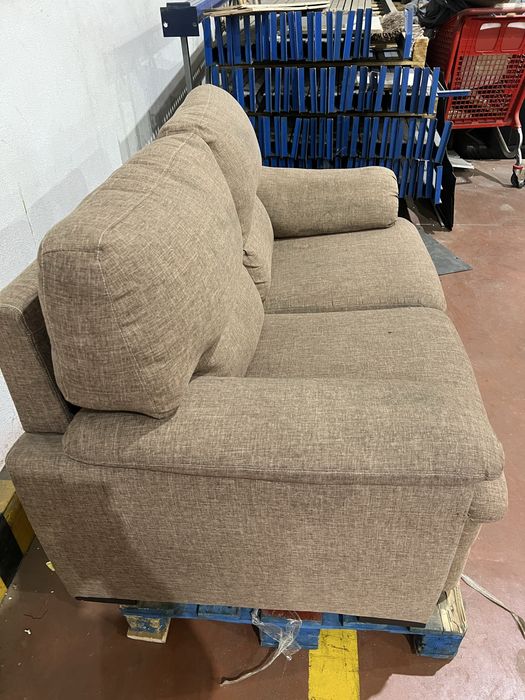 sofá de dois lugares