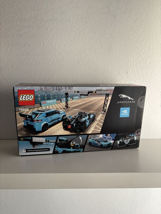 76898 LEGO Speed Champions Formula E Panasonic Jaguar Racing GEN2 Car & Jaguar I-PACE eTROPHY