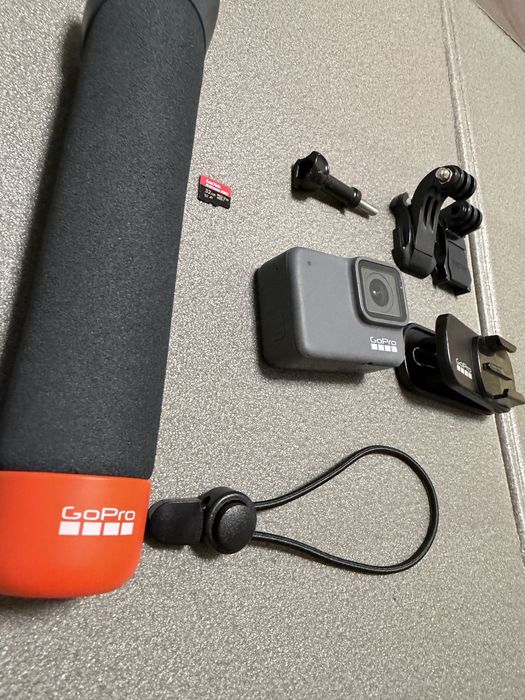 GoPro Hero 7 silver com acessorios