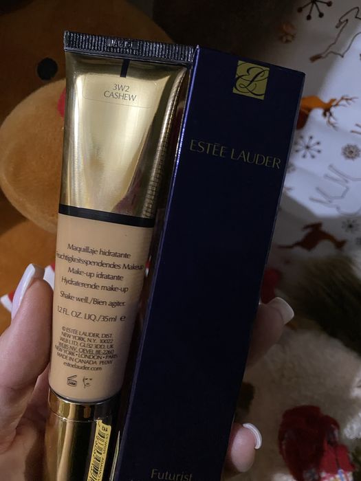 Тональй Eastee Lauder