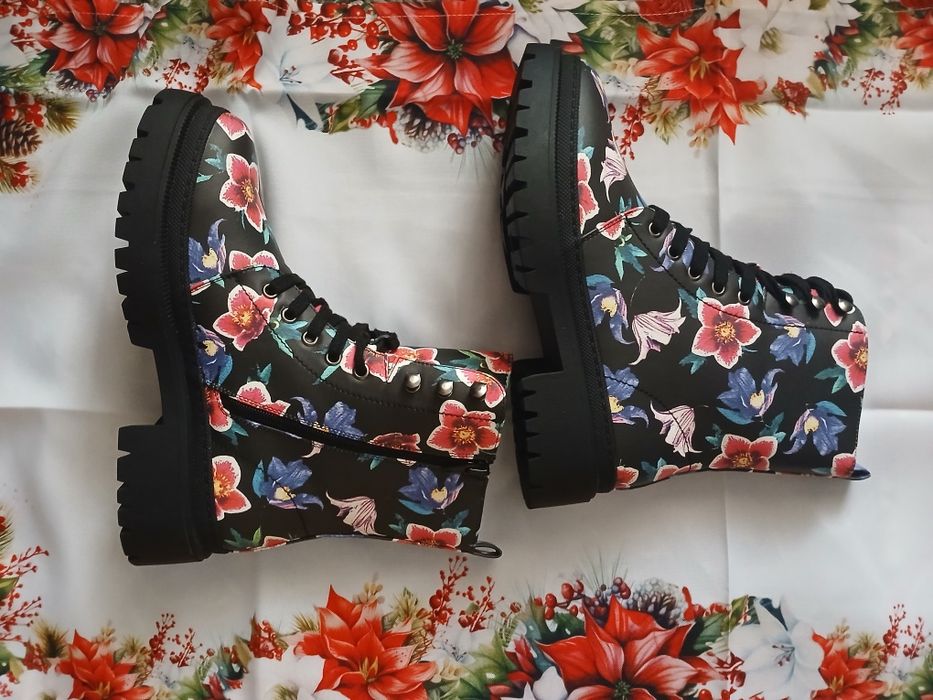 Kozaki botki w kwiaty