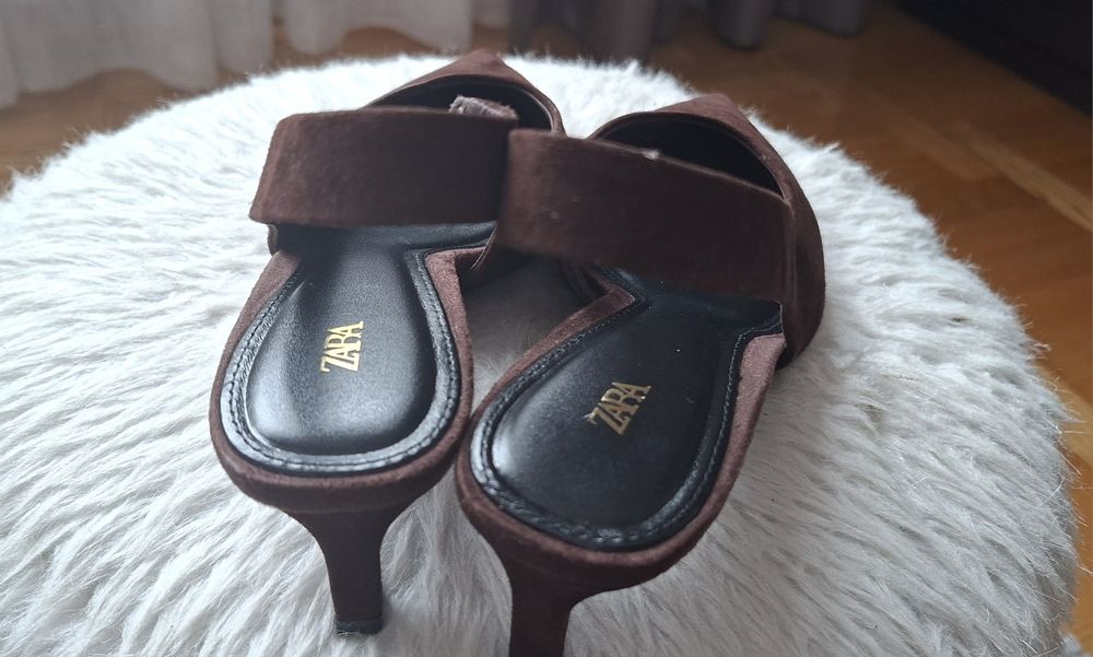 Zamszowe buty zara