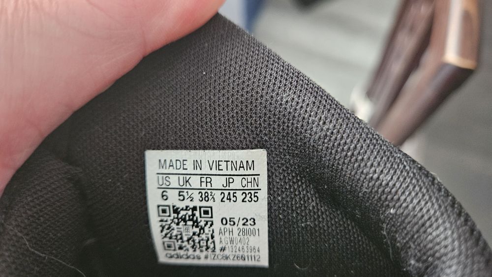 Buty młodzieżowe adidas