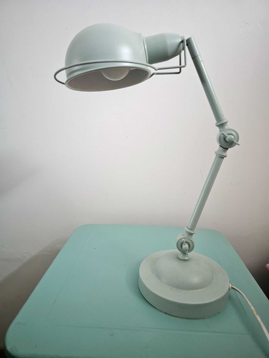 Candeeiro de Secretária MADE Ajustável Verde Menta | Design Moderno