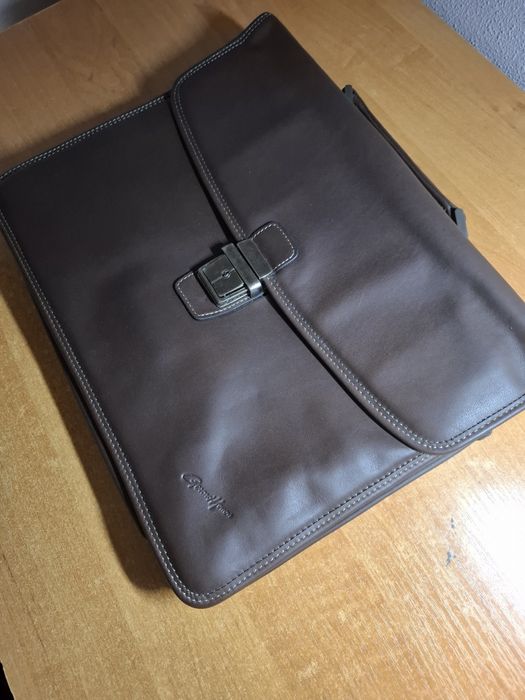 Мужской кожаный портфель Gerald Henon Signe Le Ciur