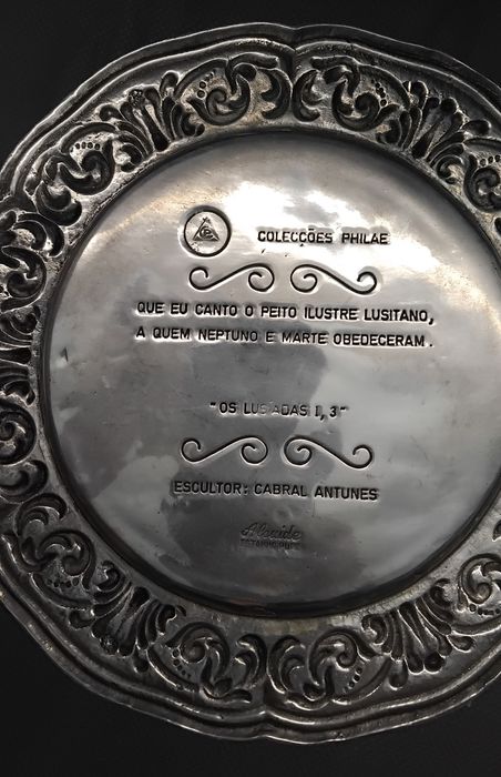 Prato Camões em Estanho Puro