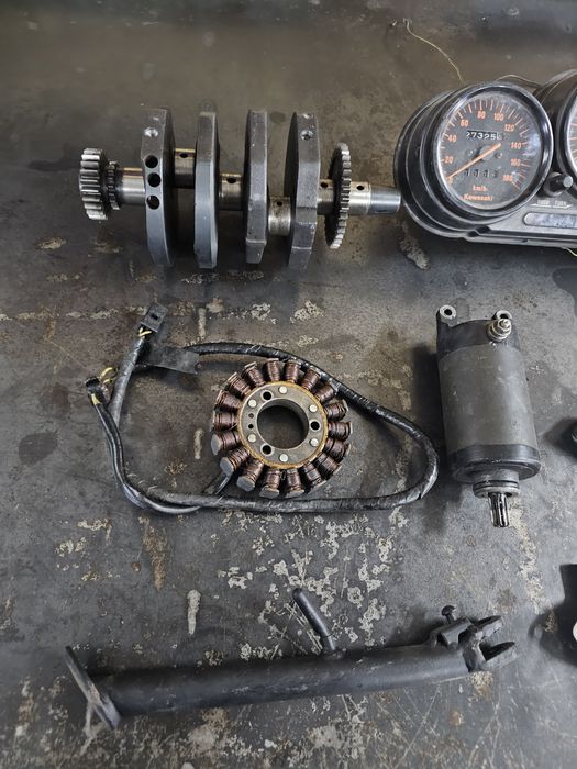 Генератор Kawasaki ZZR250 (EX250-H) 1990-2007 запчастини гбц