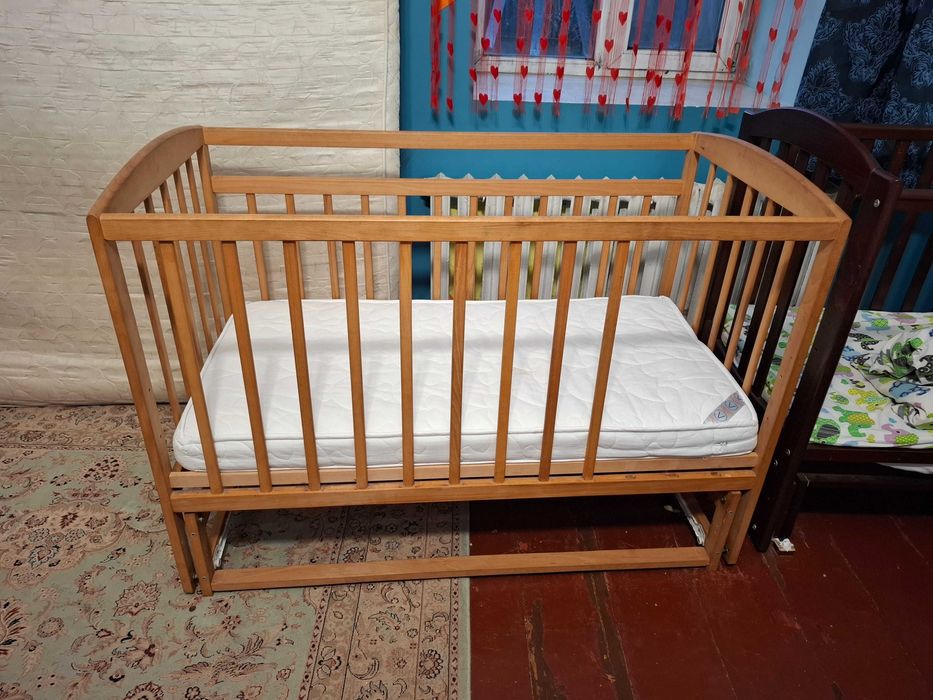 Ліжко кроватка ліжечко гойдалка