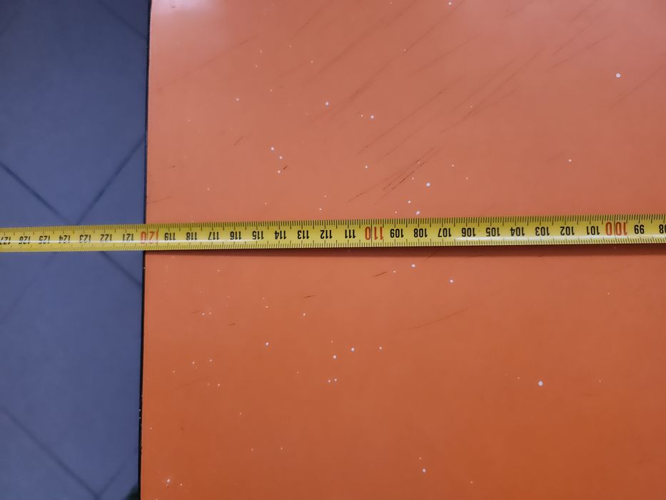 Mesa retangular laranja