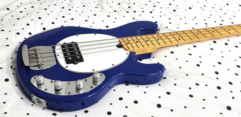 Mayones Flame CS4 gitara basowa Music Man StingRay Sterling OLP bas