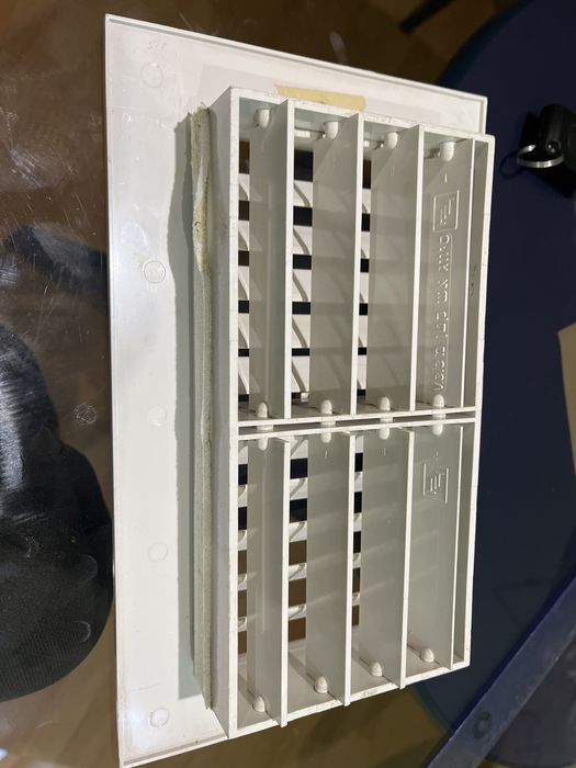 Продається решітка вентиляційна