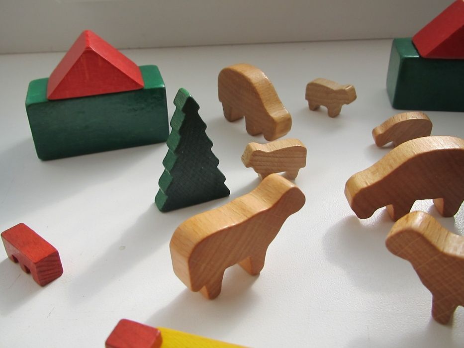 БУ немецкий деревянный конструктор на 34 детали