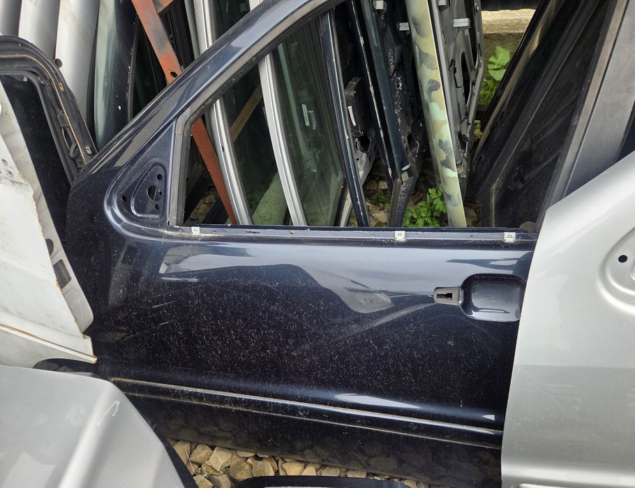 Двері дверка дверь скло стекло Мерседес МЛ Mercеdes-Benz ML w163 1997-2005 розборка шрот запчастини