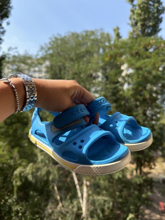 Босоніжки для хлопчика crocs с10