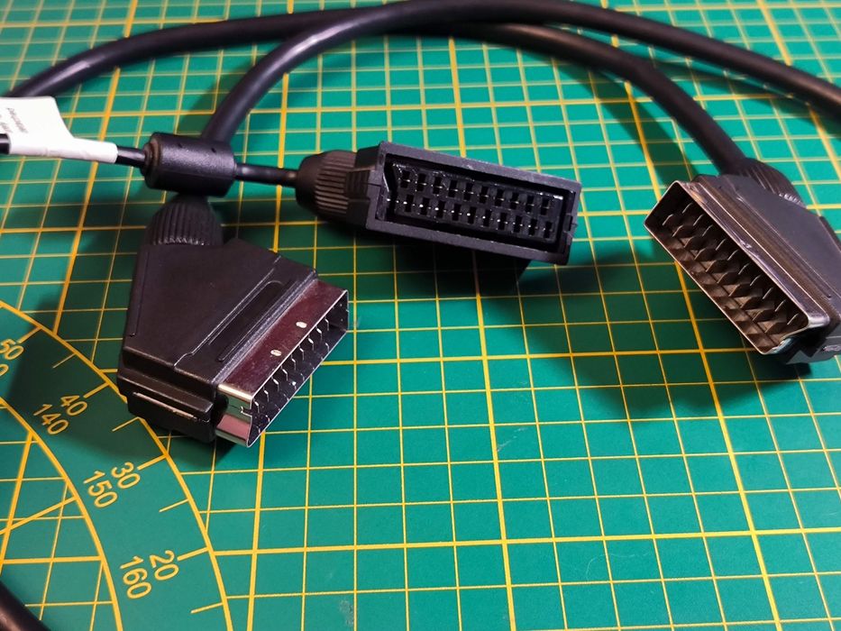 Kabel SCART i przejściówka Samsung