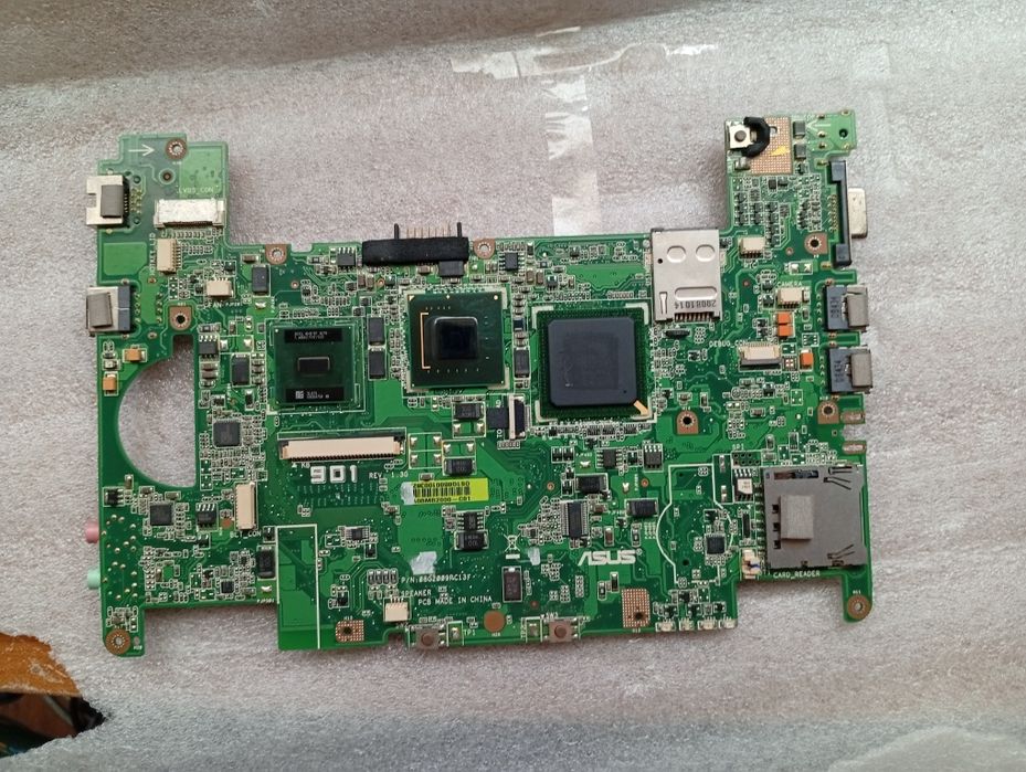 Motherboard Asus 901 1 GB RAM incluído