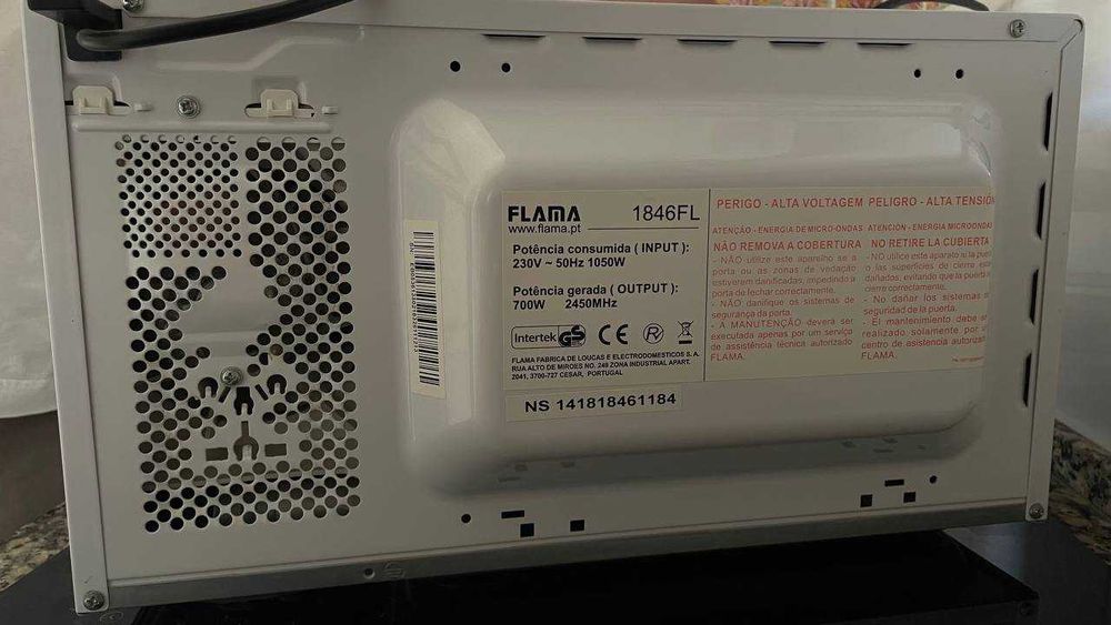 Micro-ondas FLAMA 1846FL 20L 700W – bom estado