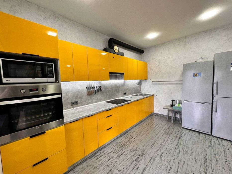 Продаж дуплексу, Хуторок