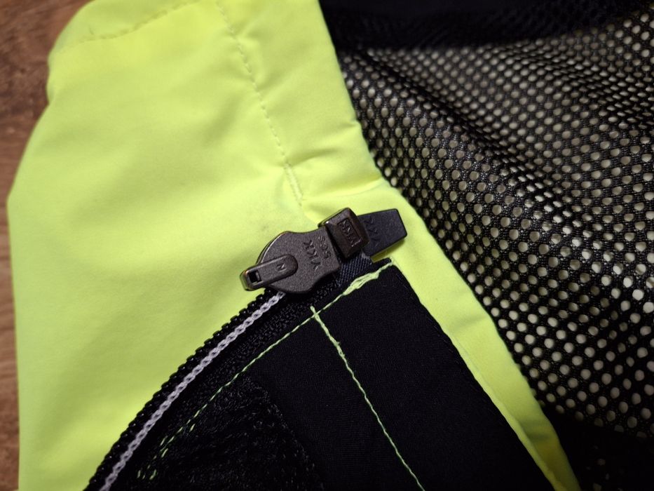 Вітровка-Жилетка Gore ( L-XL) vinstoper
