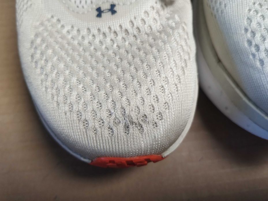 buty biegowe Under Armour 39