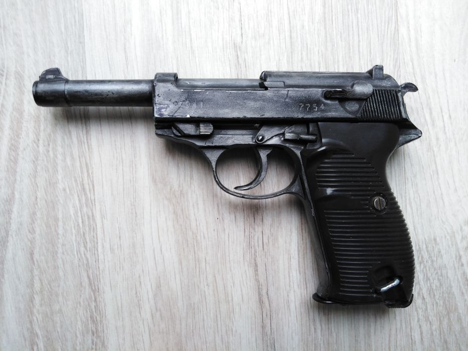 Іграшковий пістолет на кульках Walter P38 pro