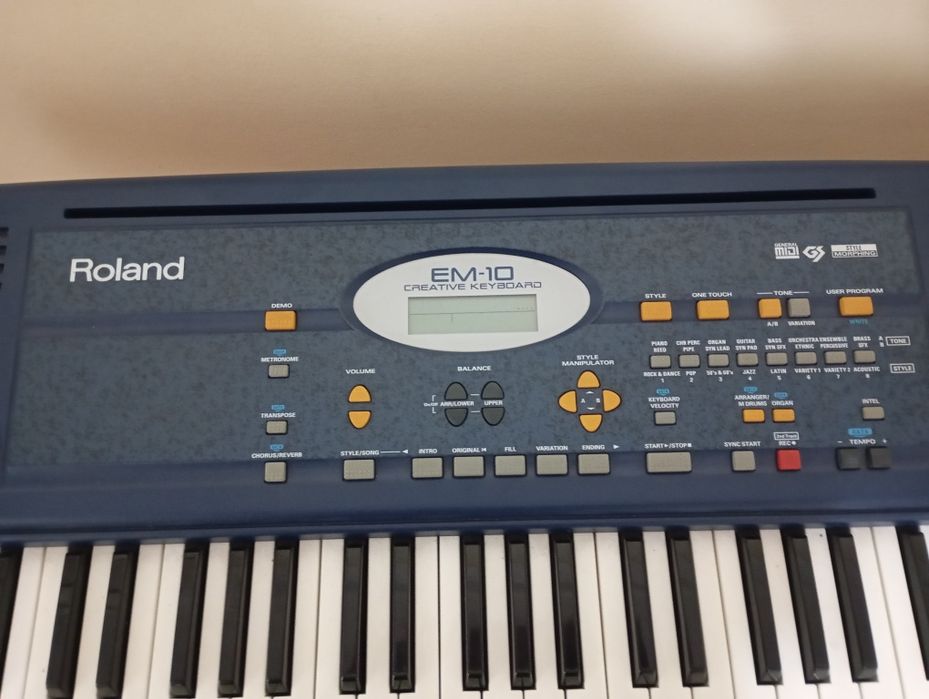 Vende se órgão Roland