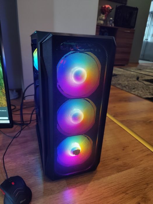 Komputer z Rtx 5060/16 ram/Ryżen 5/512 ssd