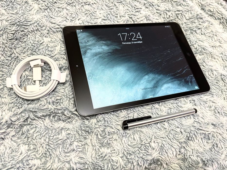 IPad Mini 1 (16 gb) wi-fi + стилус! A1432