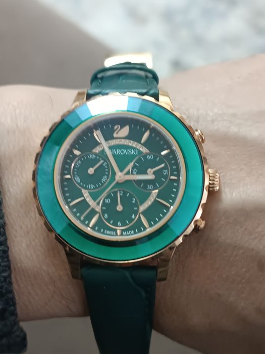Часы сваровски кожаный ремешок
