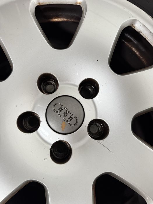 4 Jantes Originais Audi 15” 5x112 ET39 + 2 Pneus Michelin