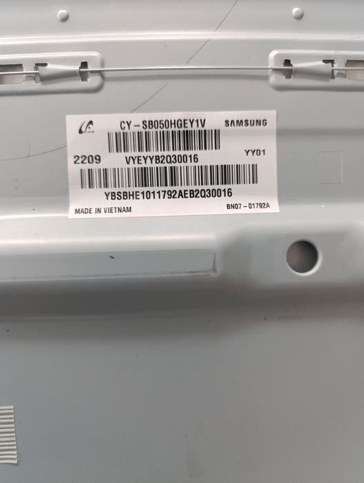 Samsung UE50BU8000U битий