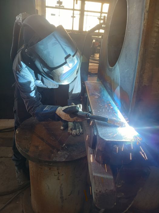 Balustrady, bramy, konstrukcje stalowe ,usługi spawalnicze