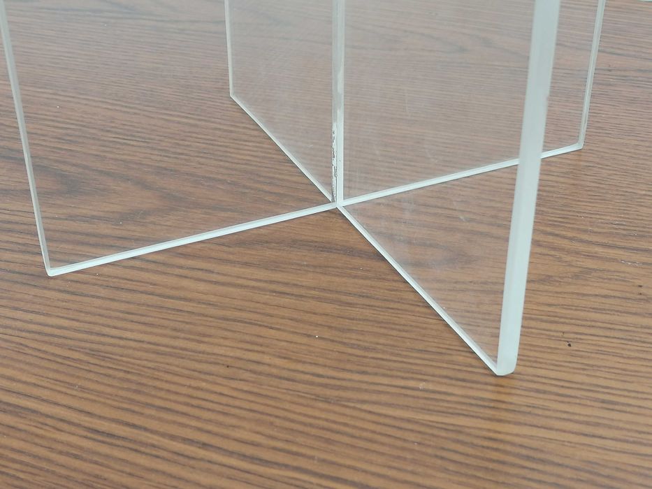 Suporte em acrílico