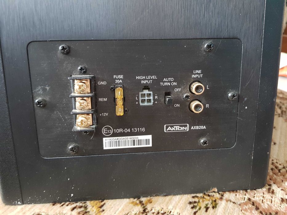 Subwoofer aktywny AXTON AXB20A