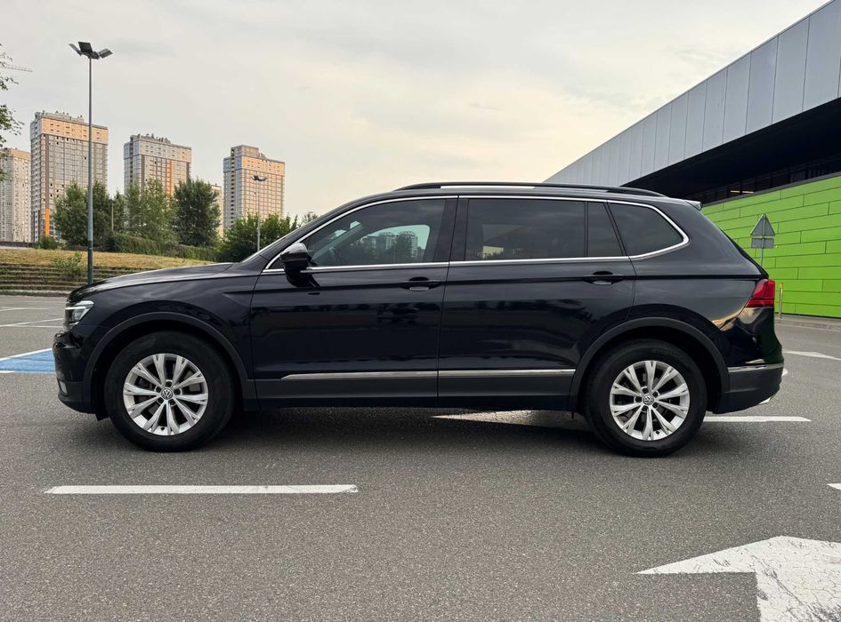 Volkswagen Tiguan 2018 2.0 чудовий стан