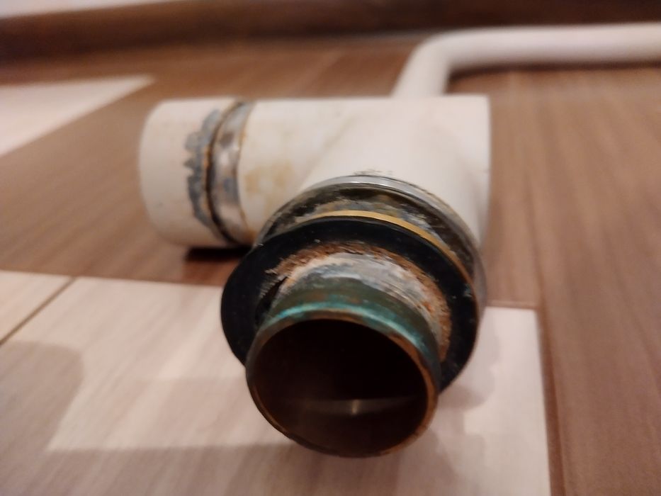 Продам смеситель trion