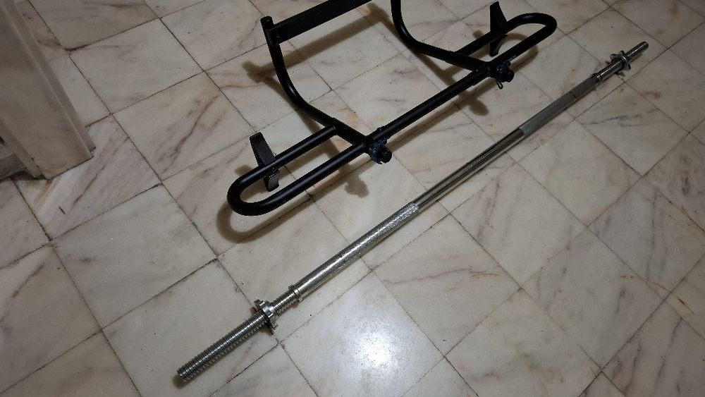 Barra de rosca musculação 155cm x 28mm Grip de 31mm. Barra desmontavel + Barra elevação porta amovível e com regulagem