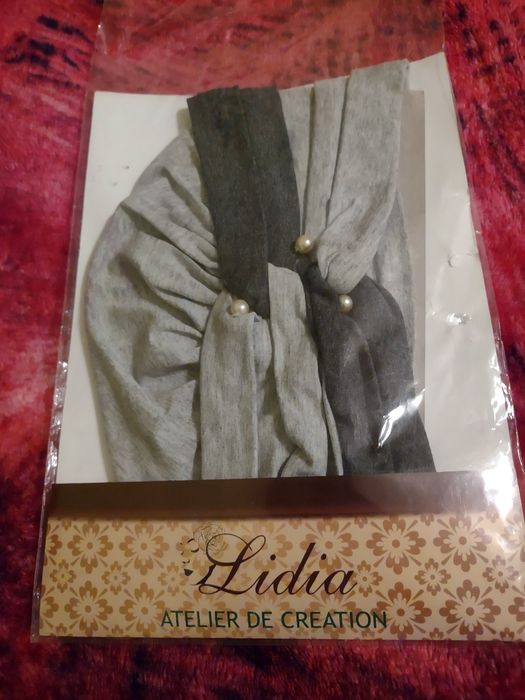 2 czapki Lidia atelier de creation