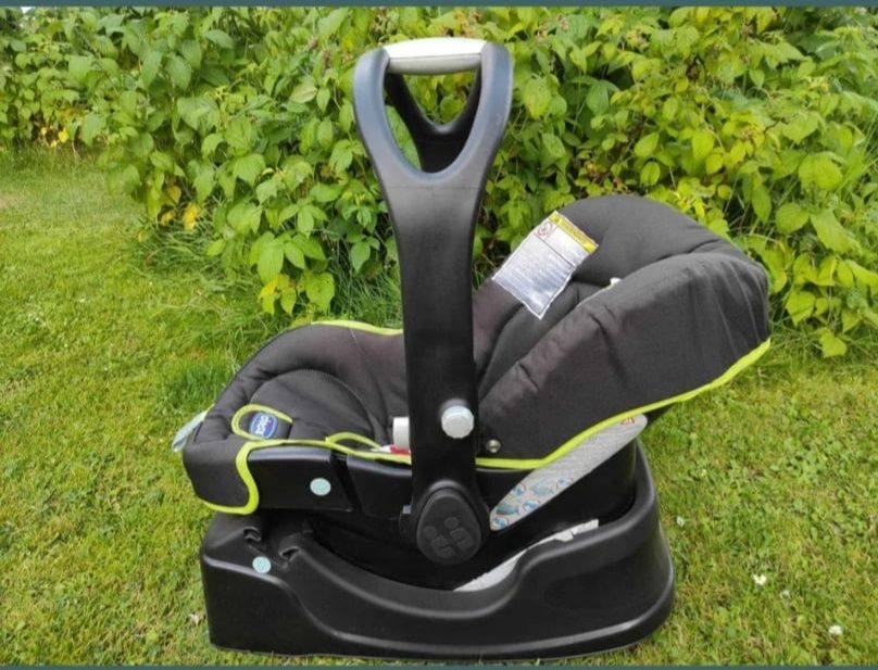 Fotelik samochodowy/ nosidełko Chicco 0-13 kg