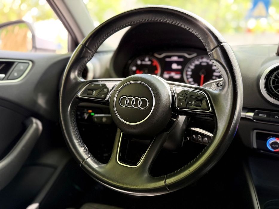 Audi A3 Limousine 30 TDI S tronic sport