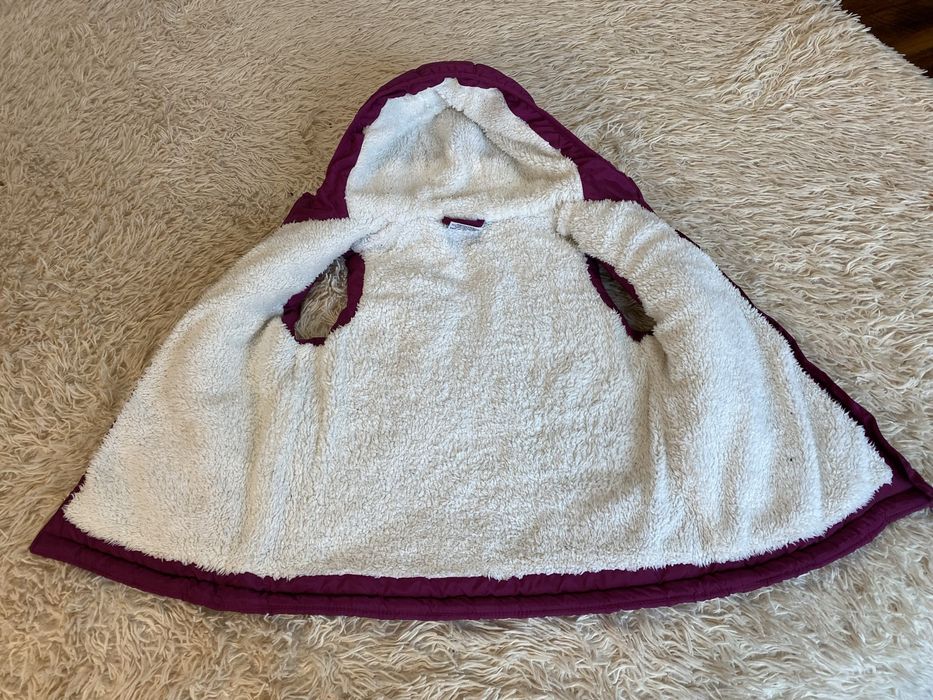 Жилетка безрукавка дуже гарна німецька   на 4-6 років на дівчинку