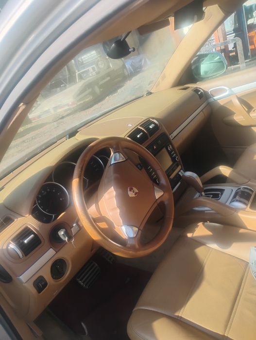 Porsche Cayenne S 45 automat.Potrzebujesz coś to dzwoń. W całości lub części.