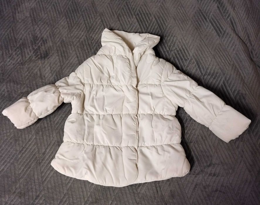Biała kurtka dla dziewczynki
