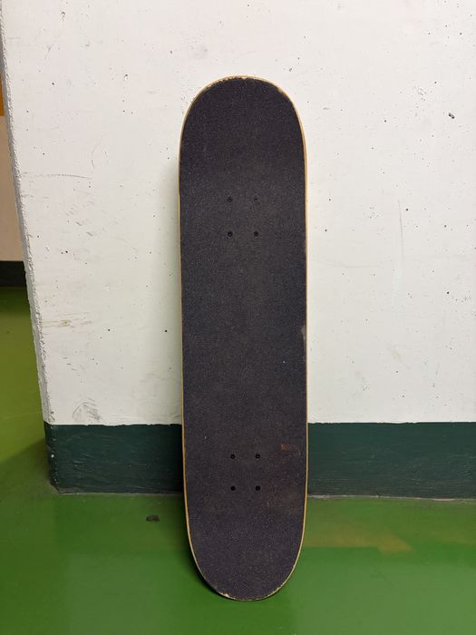 Skateboard em bom estado