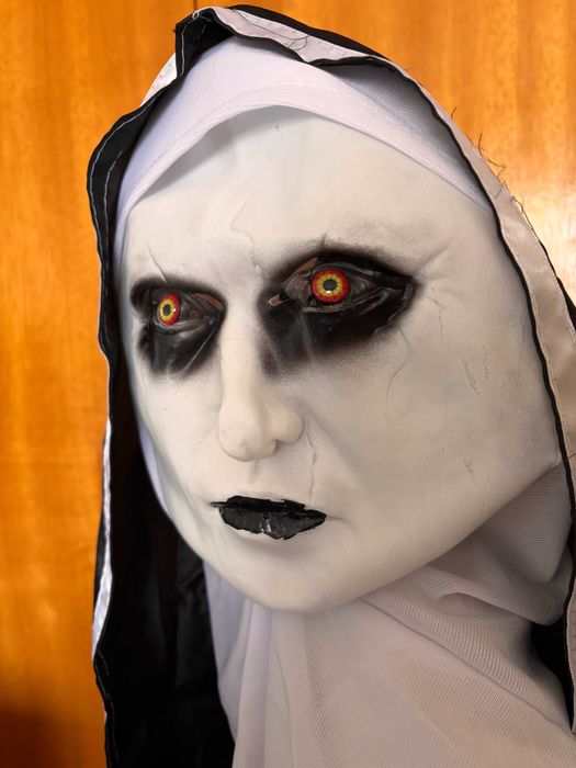 Máscara Freira nova