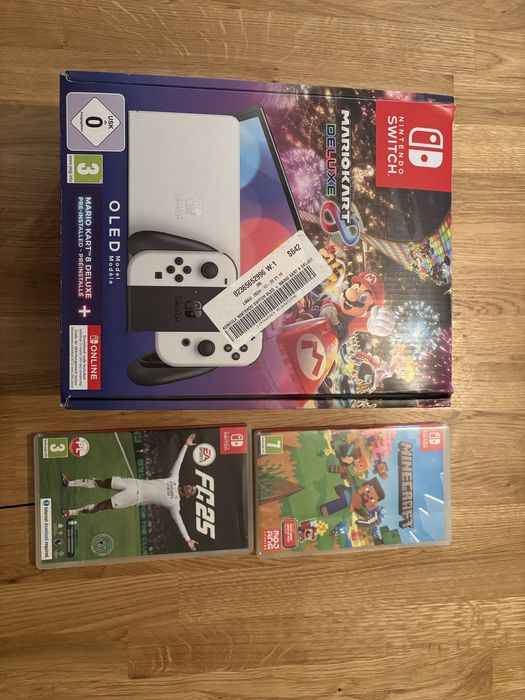 Nintendo Switch Oled MarioKart Deluxe 8 + Fifa25+Minecraft